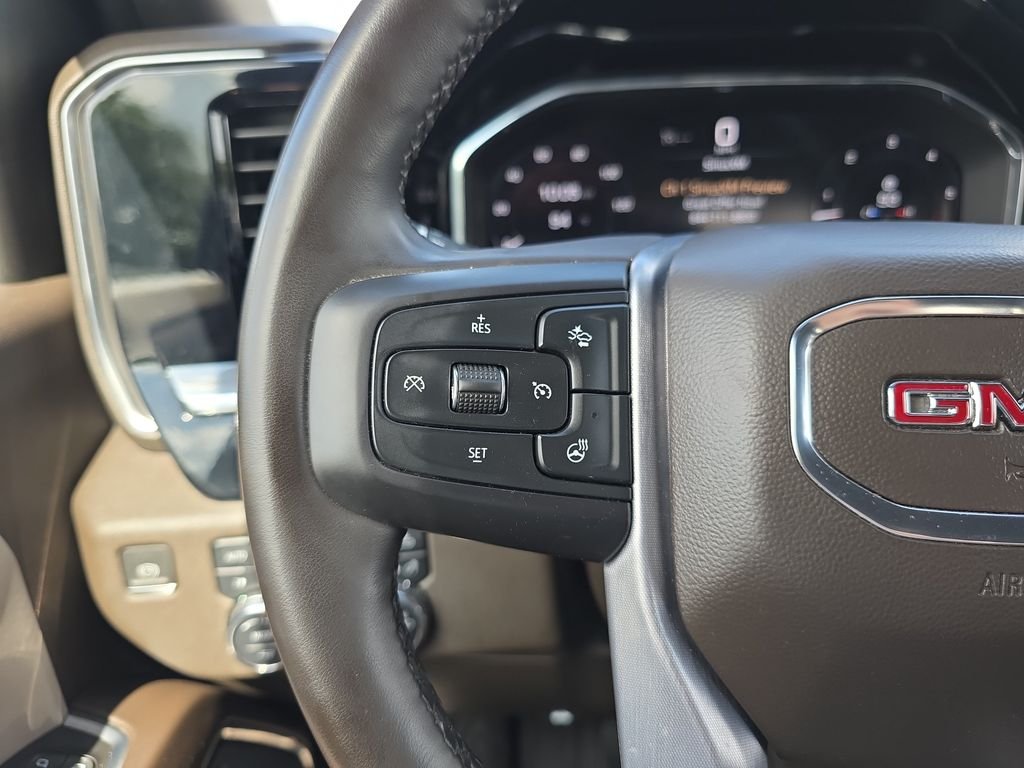 Used 2024 Onyx Black GMC SLT image 22