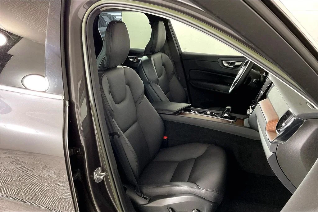 Certified Used 2023 Gray Volvo T8 Plus Bright Theme image 6