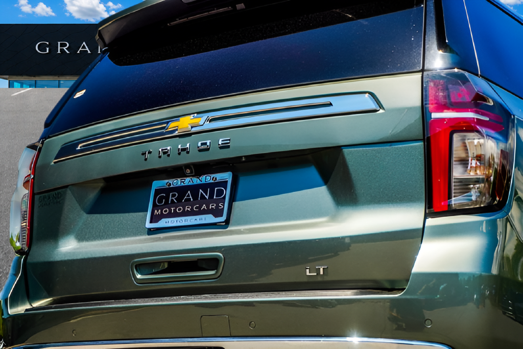 Used 2024 Green Chevrolet LT image 44