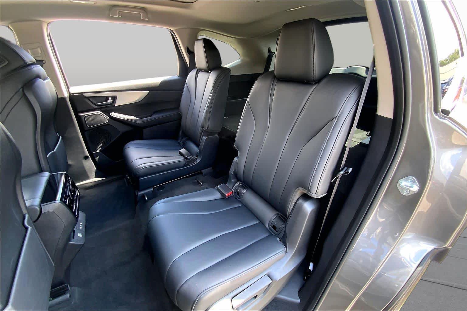 Used 2025 Liquid Carbon Metallic Acura  image 21