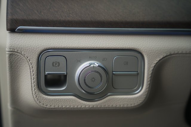 New 2027 Polar White Mercedes-Benz  image 46