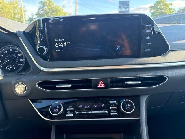 Used 2023 Gray Hyundai SEL image 13