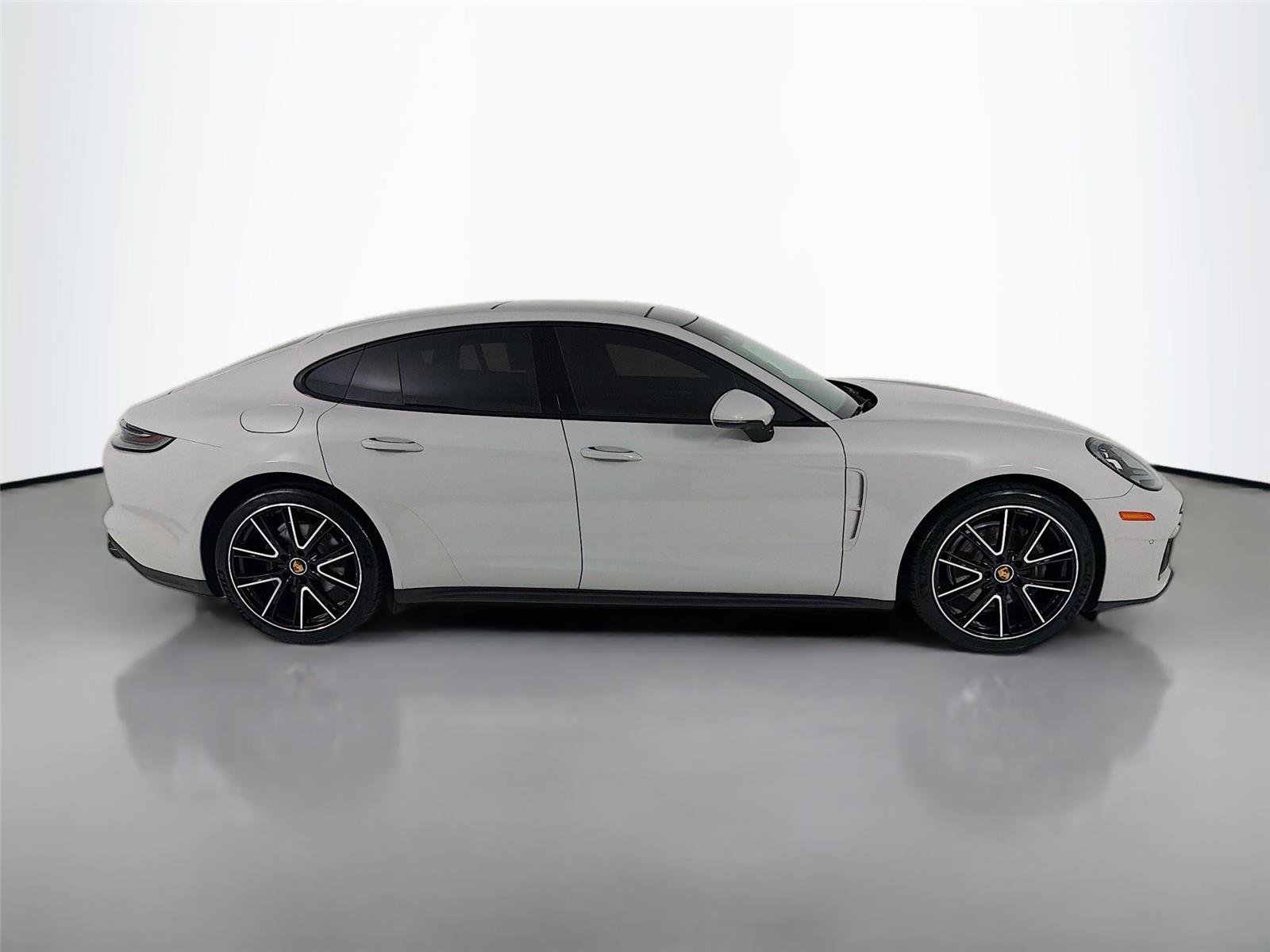 Certified Used 2023 Chalk Porsche Platinum Edition image 29