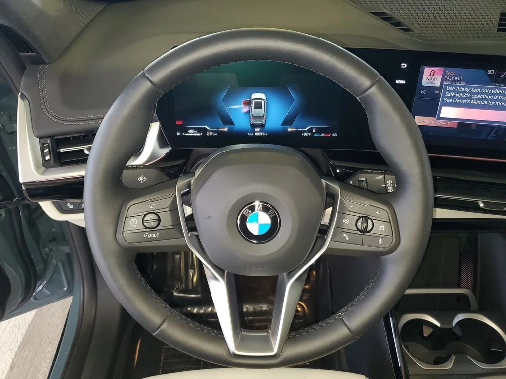 New 2026 Cape York Green Metallic BMW xDrive28i image 18