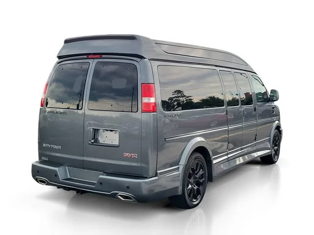Used 2025 Special Exterior Color GMC Work Van image 4