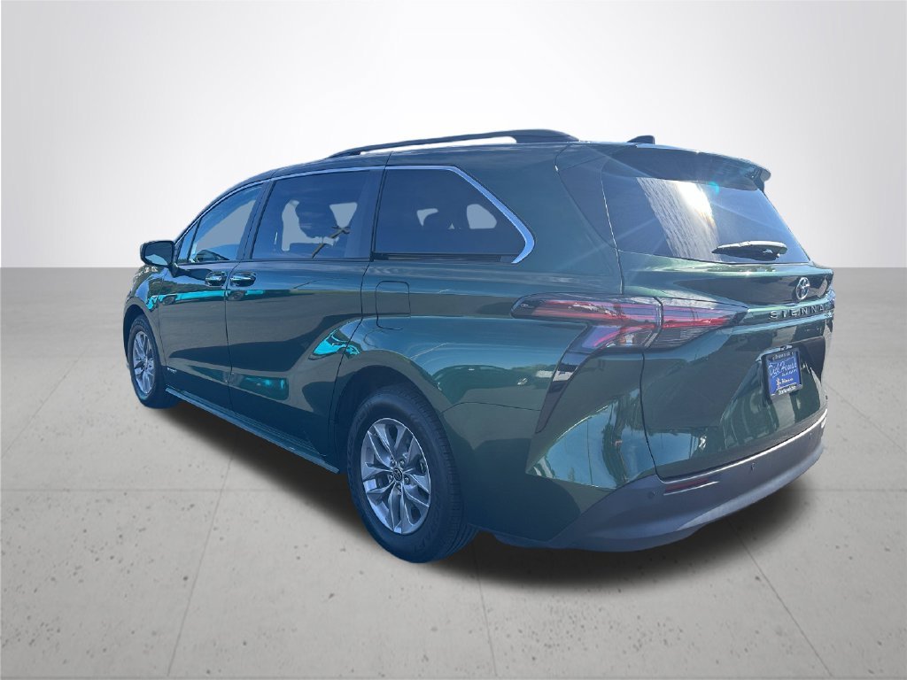Used 2021 Cypress Toyota XLE image 9