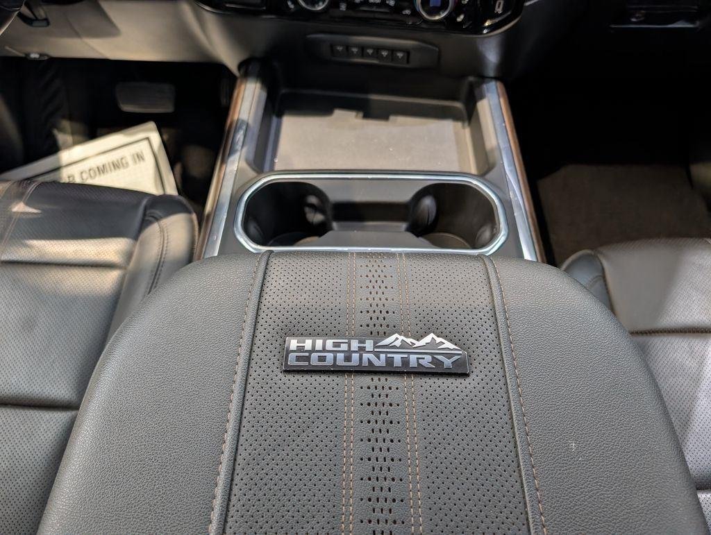 Used 2024 Pearl Chevrolet High Country image 22