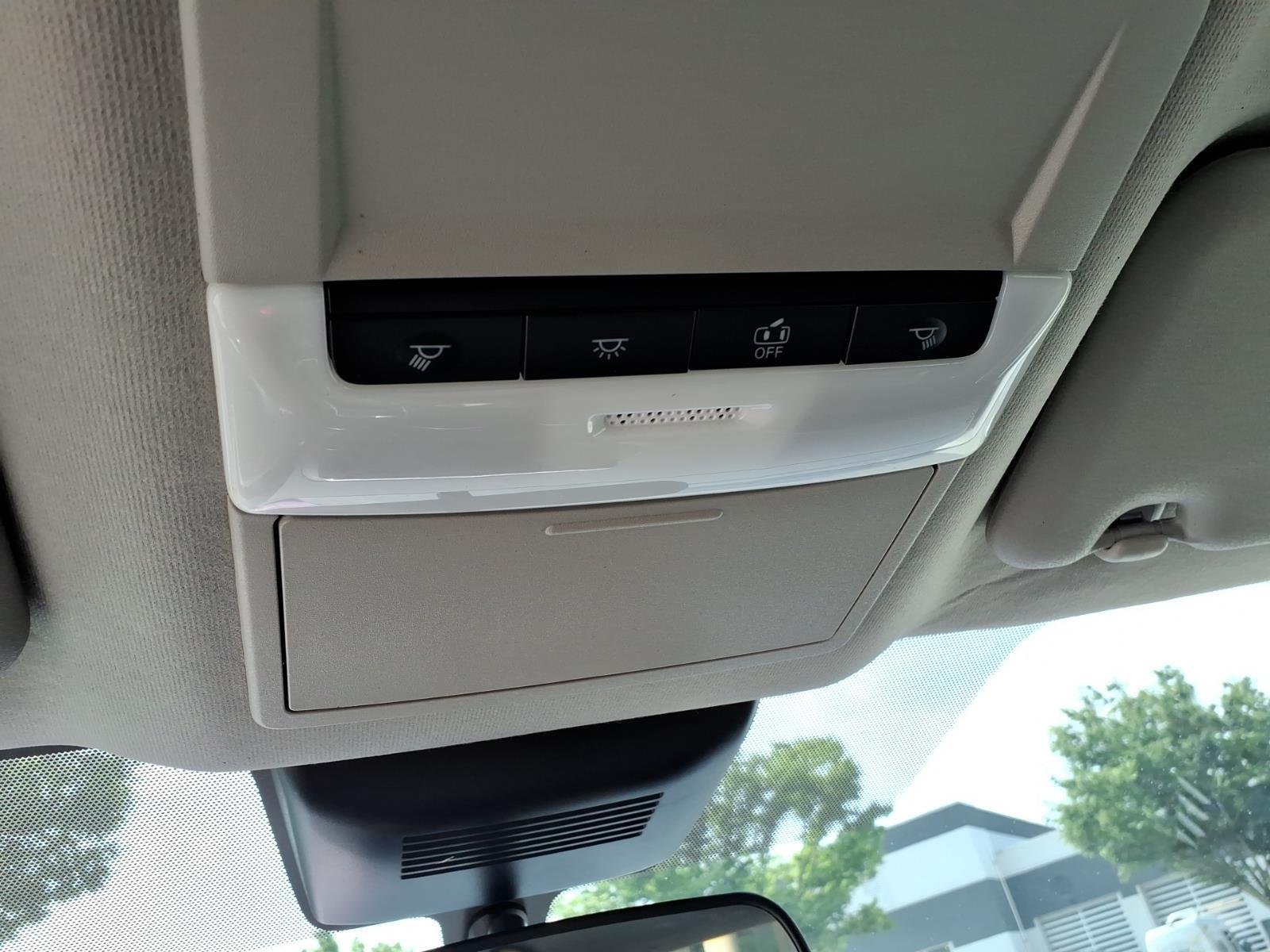 Used 2025 Electric Blue Metallic Nissan SR image 29