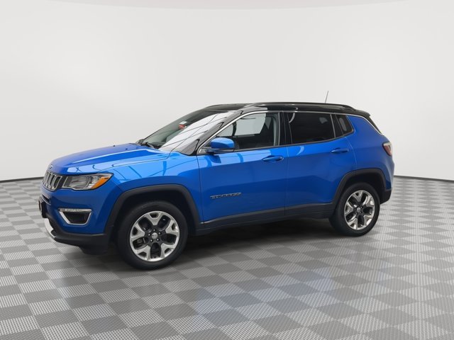 Used 2019 Laser Blue Pearlcoat Jeep Limited image 33