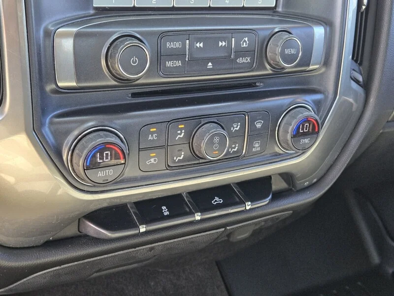 Used 2018 Graphite Metallic Chevrolet LT image 17
