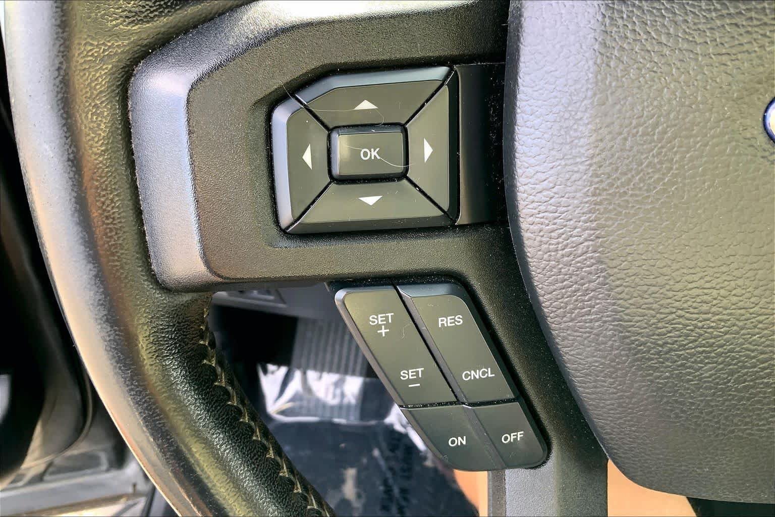 Used 2018 Magnetic Metallic Ford XLT image 22