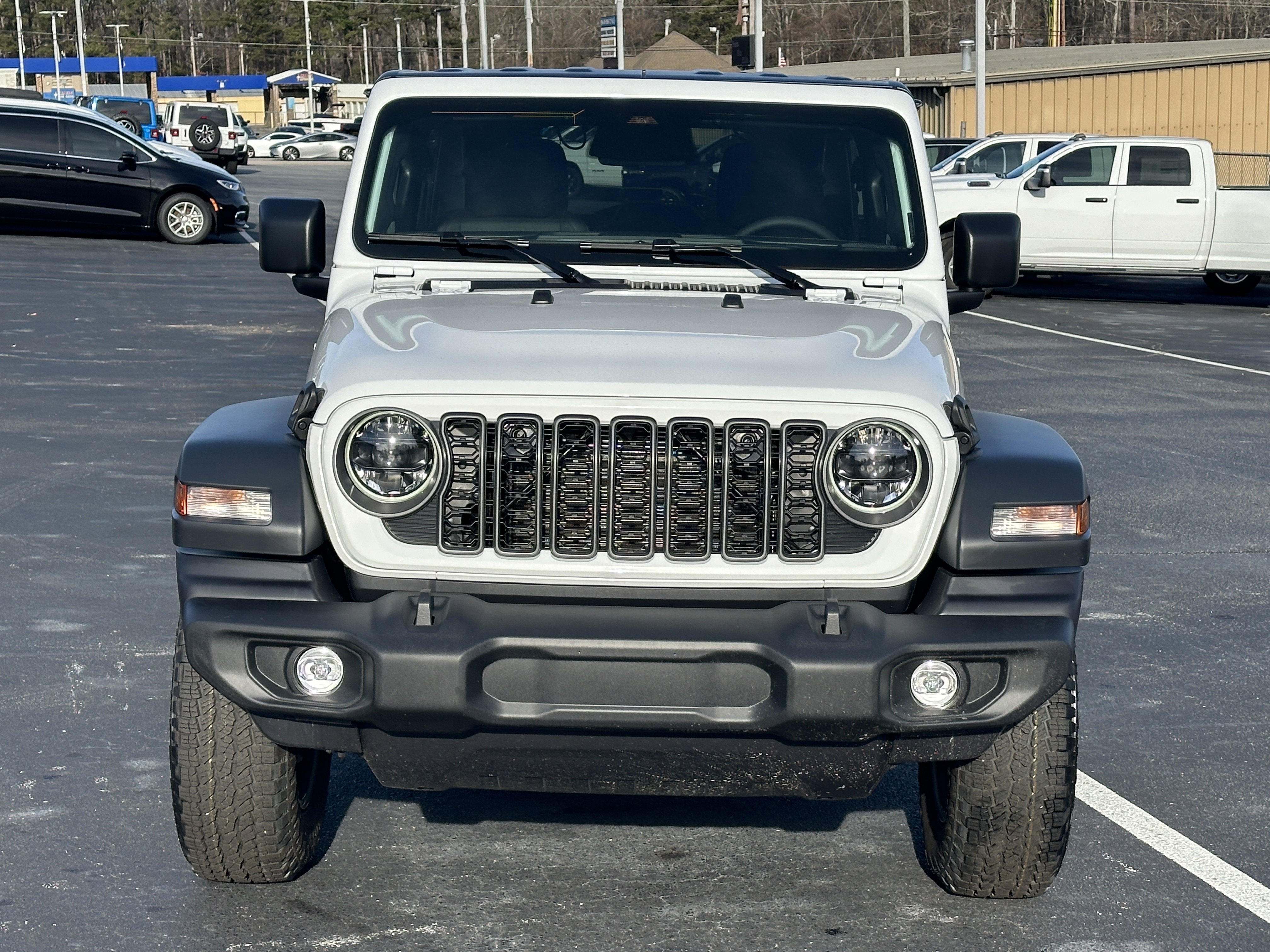 New 2026 Bright White Clear-Coat Exterior Paint Jeep Sport S image 3