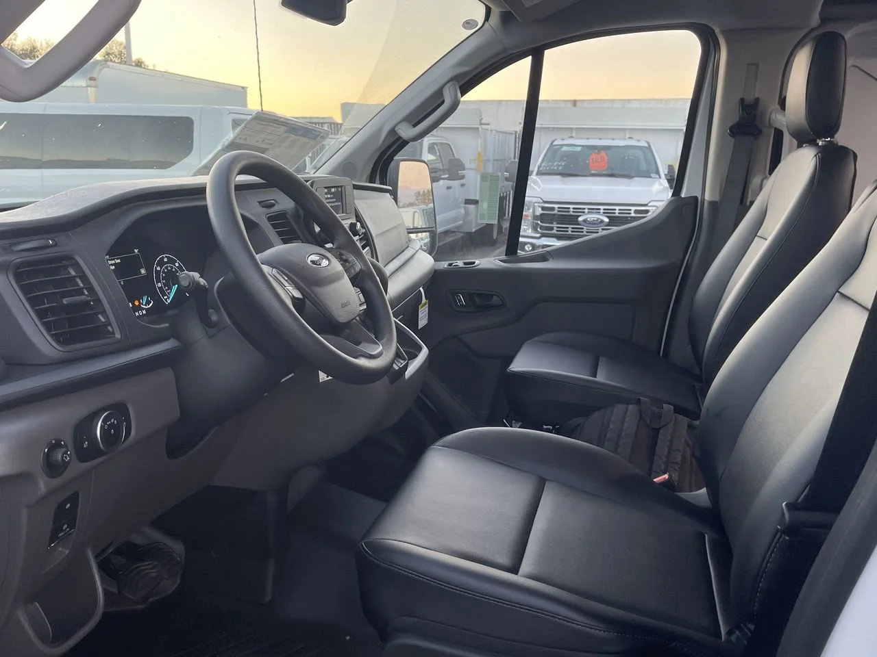 New 2025 Oxford White Ford  image 17
