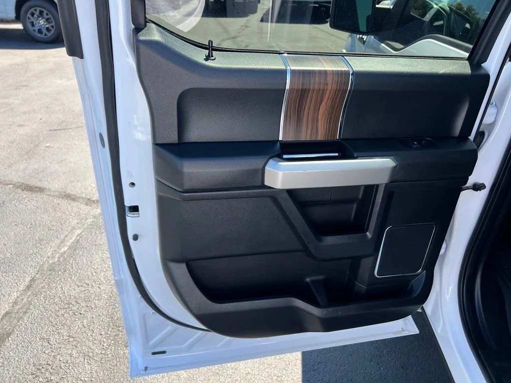 2016 Ford F-150 Lariat - Photo 16