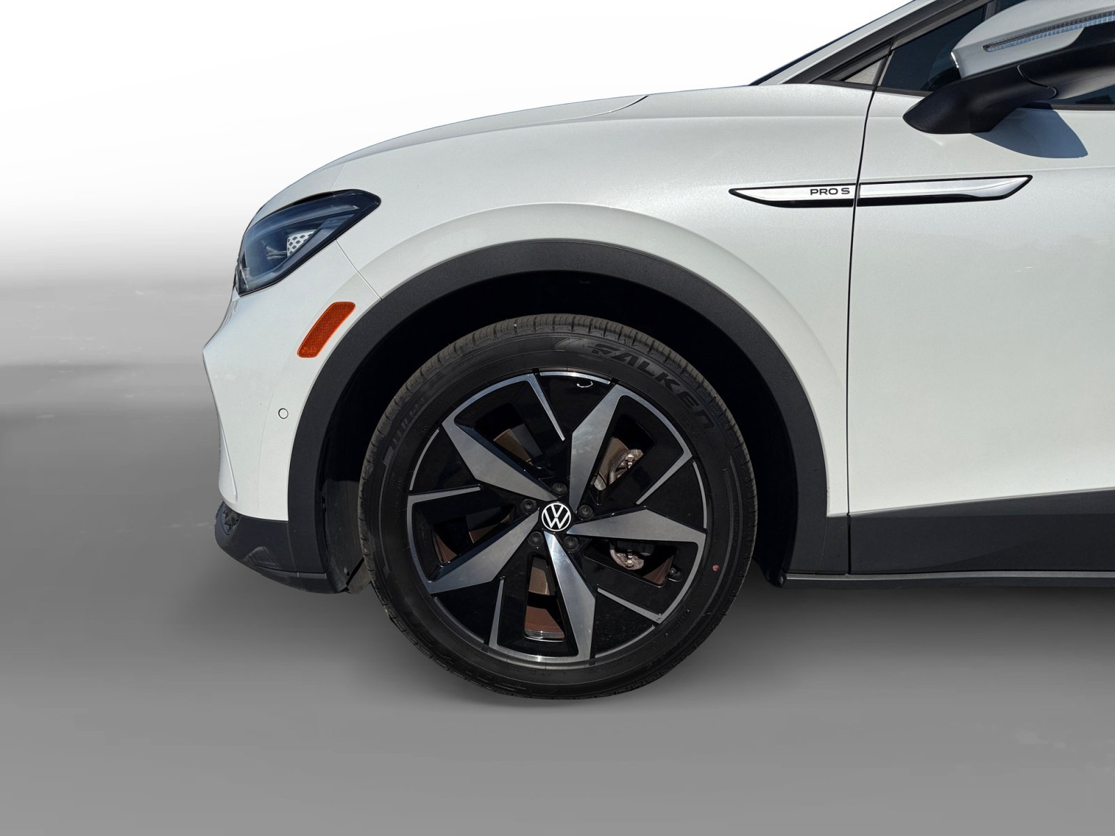 Certified Used 2023 Opal White Volkswagen Pro S image 9