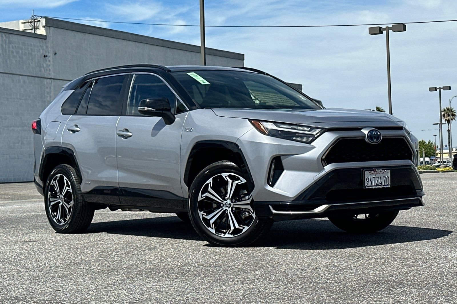 Used 2024 Toyota RAV4 XSE with VIN JTMEB3FVXRD204363 for sale in Albany, CA