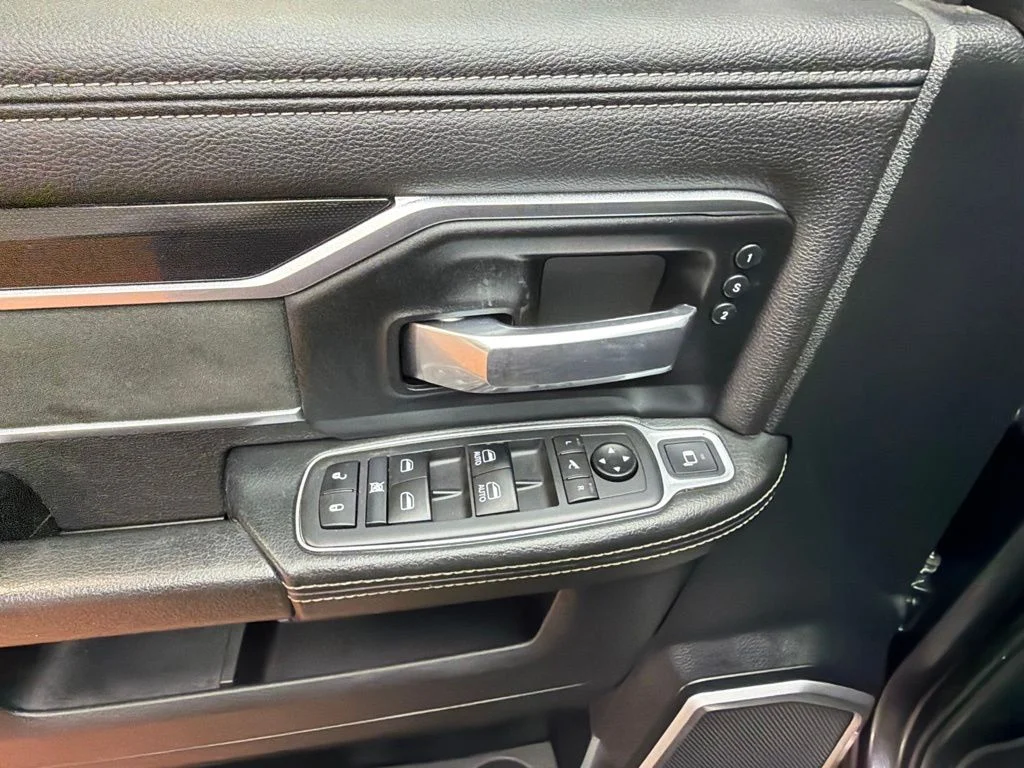 Used 2021 Granite Crystal Metallic Clearcoat Ram Laramie image 21