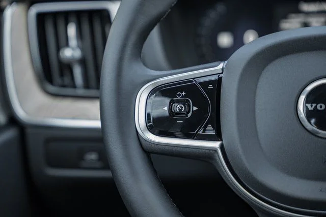 New 2026 Crystal White Volvo Plus image 25