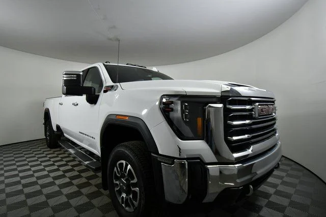 2024 GMC Sierra 3500HD SLT - Photo 8