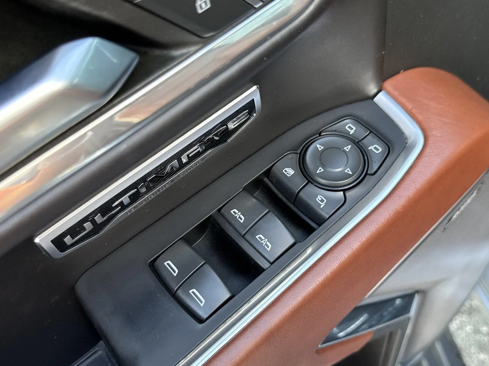 Used 2023 STERLING METALLIC GMC Denali Ultimate image 18