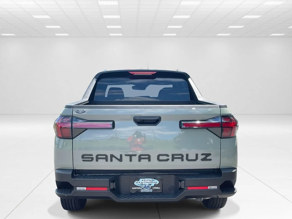 New 2025 Green Hyundai SEL image 5