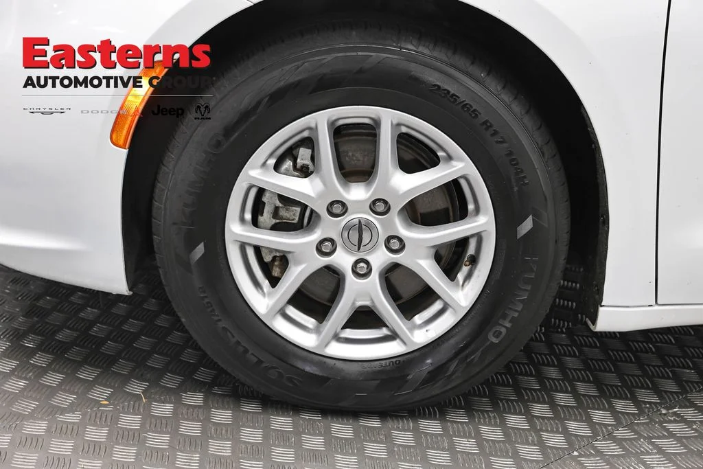 Certified Used 2023 White Chrysler Touring L image 31