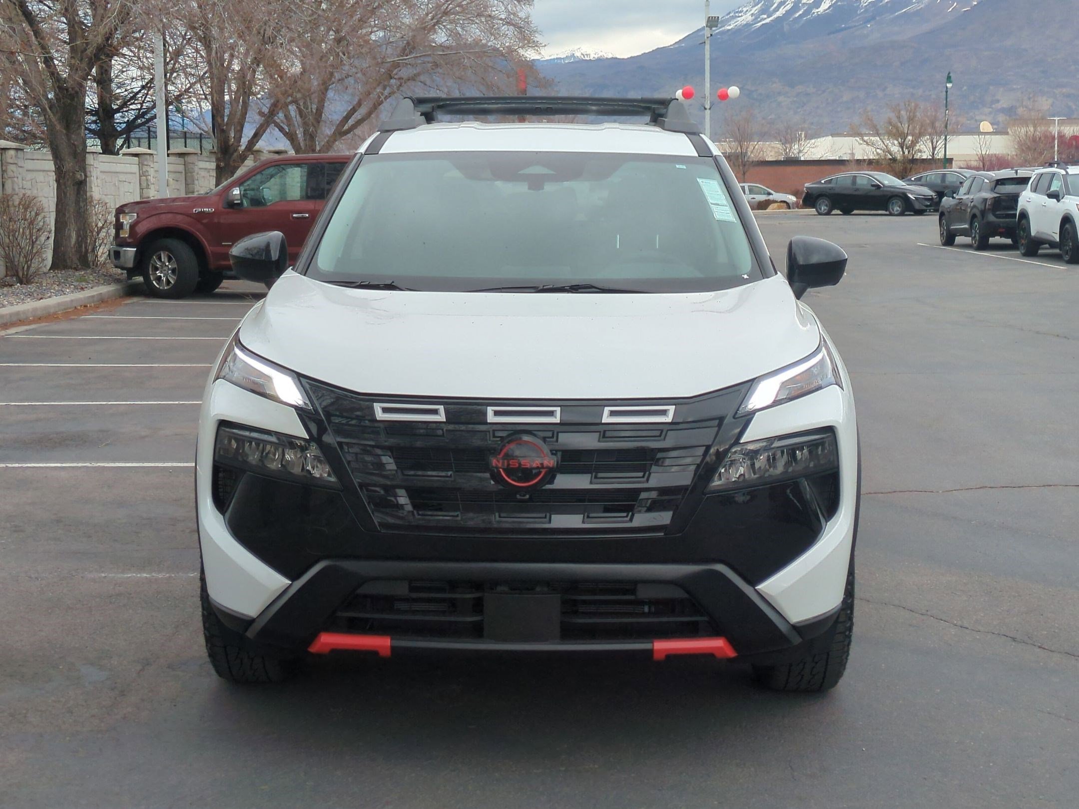 New 2026 Everest White Pearl TriCoat Nissan Rock Creek® image 9