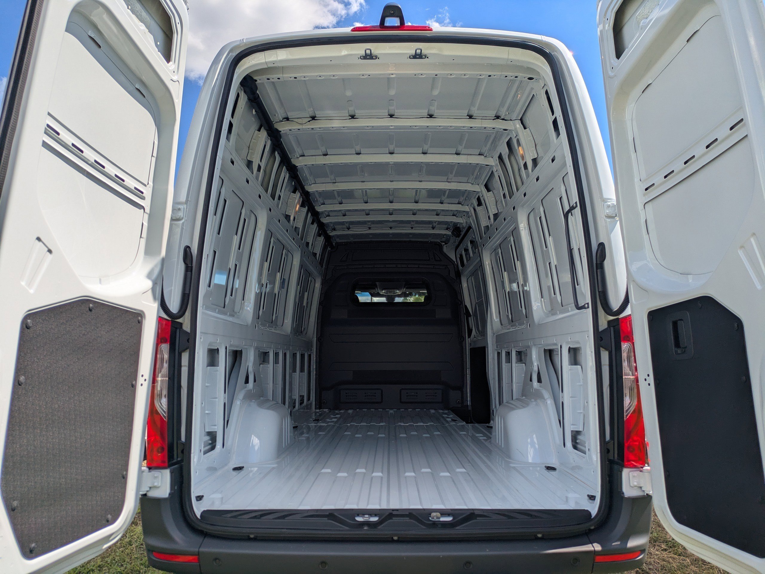 2025 Mercedes-Benz Sprinter Cargo Van Base - Photo 39