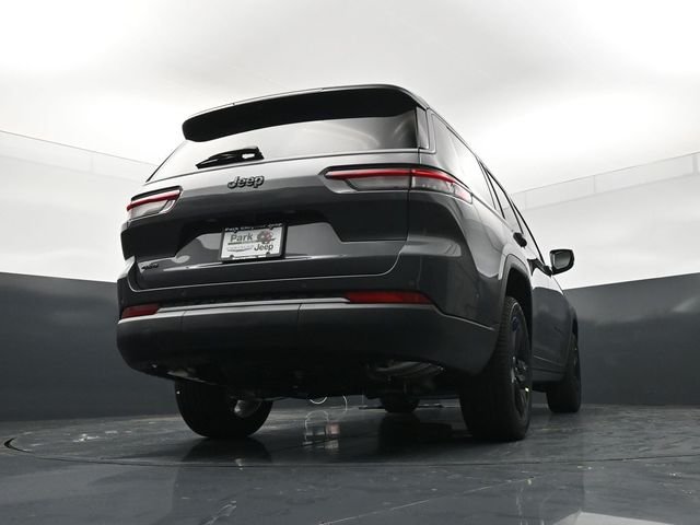 New 2026 Baltic Gray Metallic Clear-Coat Exterior Paint Jeep Limited image 23
