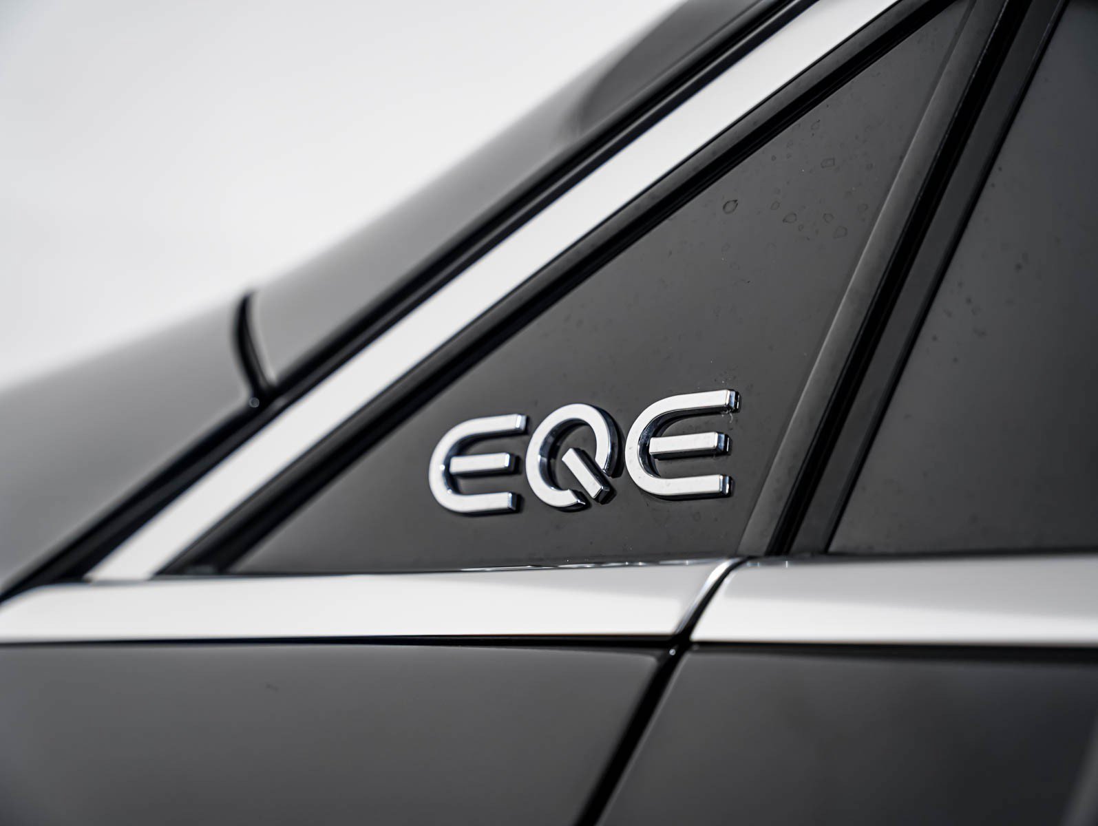 Certified Used 2023 Obsidian Black Metallic Mercedes-Benz EQE 350 4MATIC® SUV image 21