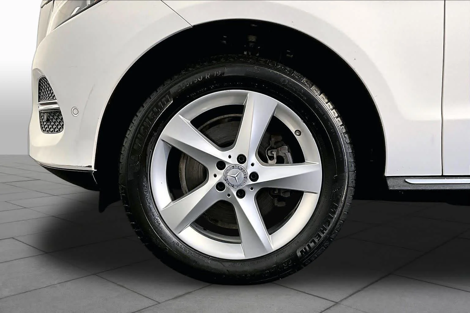 Used 2017 Polar White Mercedes-Benz GLE 350 image 11