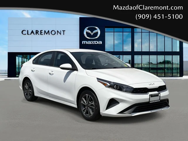 2023 Kia Forte LXS IVT