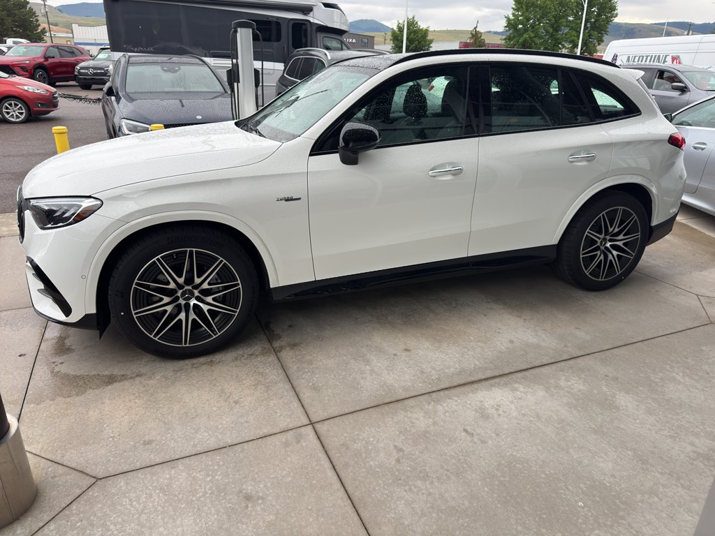2025 Mercedes-Benz GLC