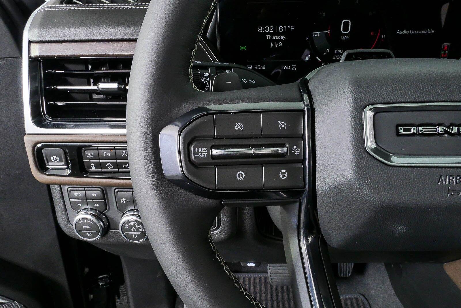 2026 GMC Yukon Denali Ultimate - Photo 10