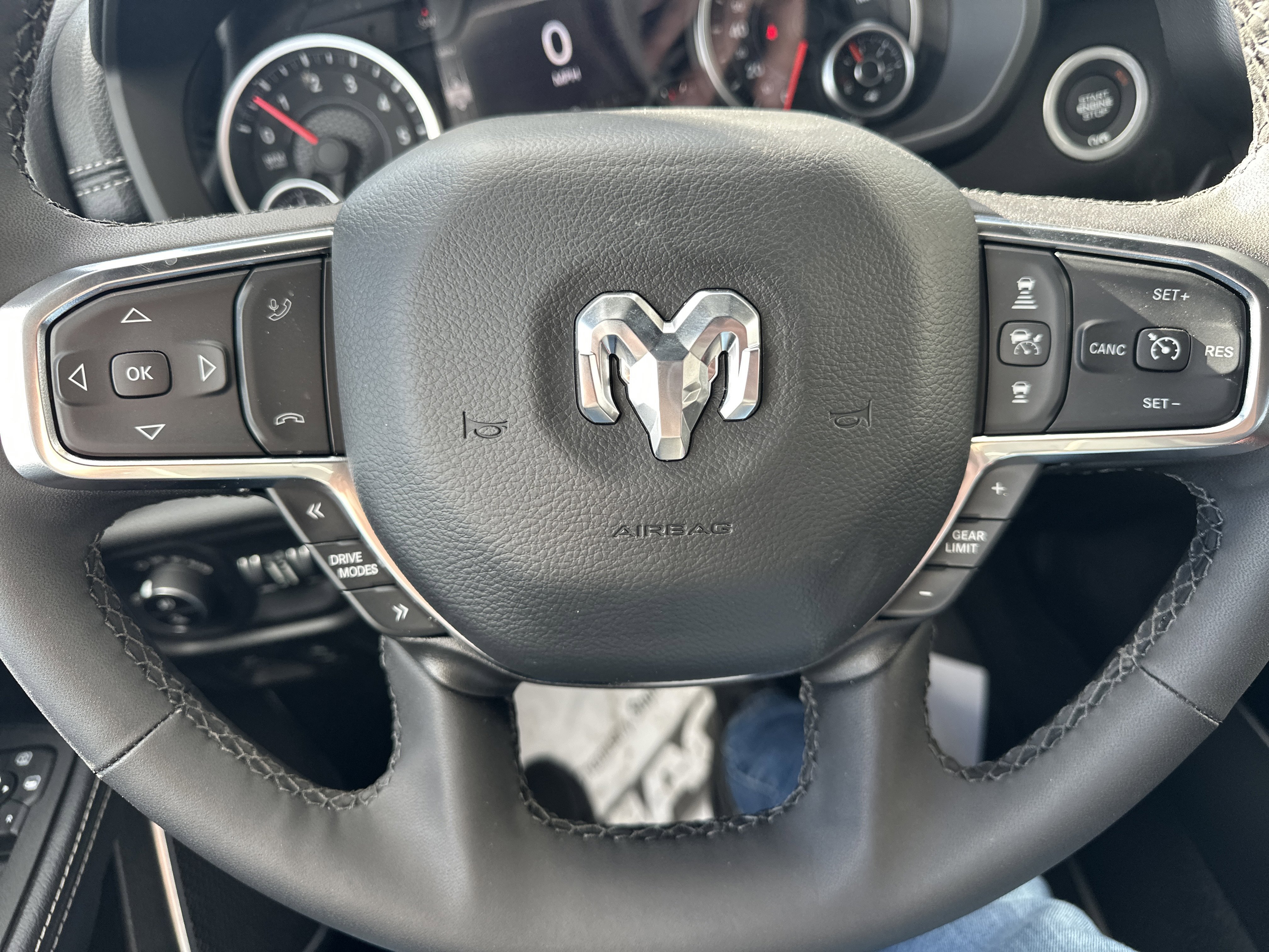 2026 RAM 1500 Laramie - Photo 18