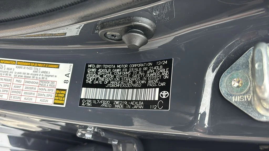 Used 2025  Toyota LE image 34