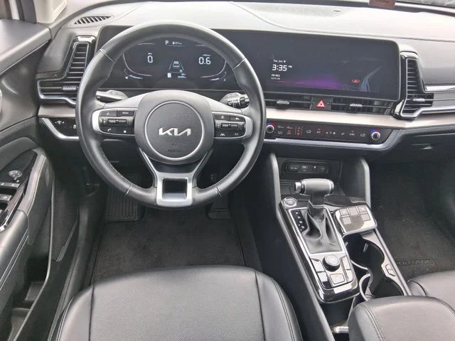 Used 2023 White Kia EX image 8