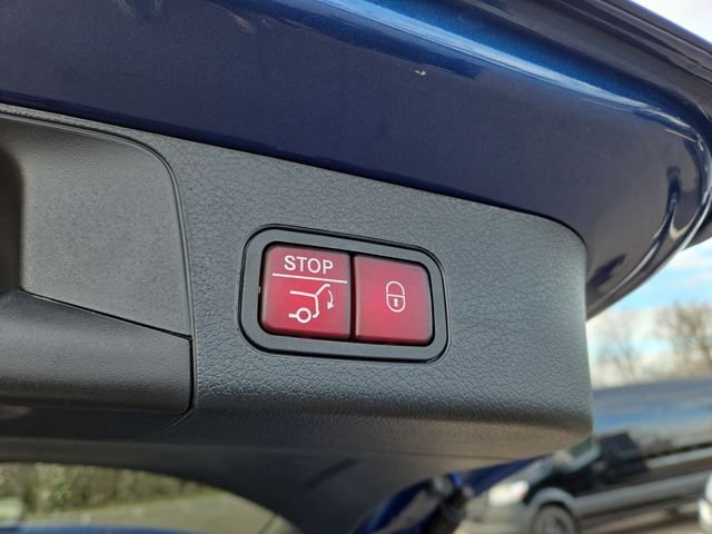 New 2026 Starling Blue Metallic Mercedes-Benz GLB250 image 33