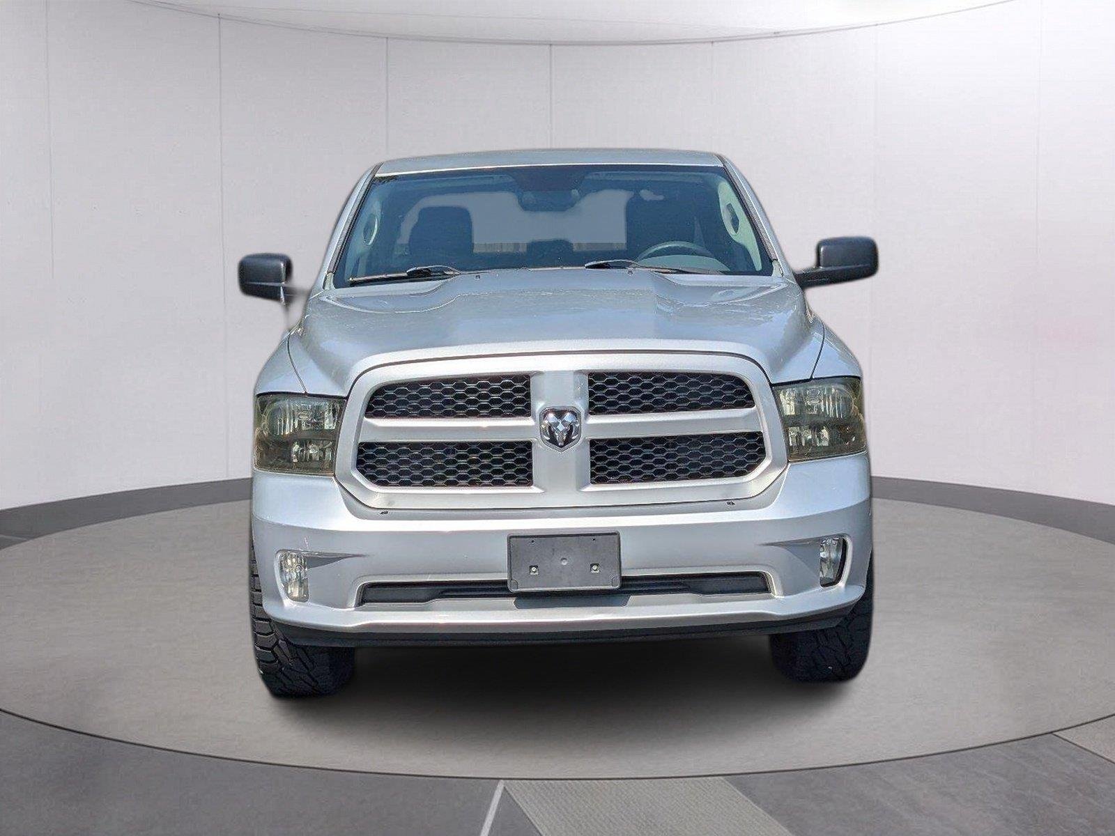 Used 2013 Bright Silver Metallic Ram Express image 9