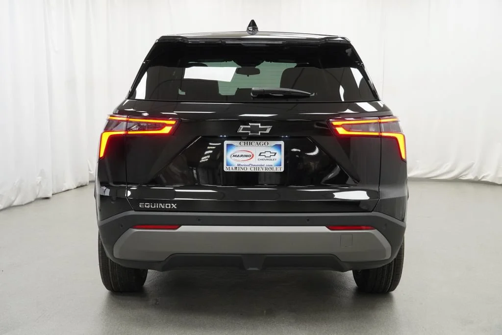 New 2027 Mosaic Black Metallic Chevrolet LT image 36