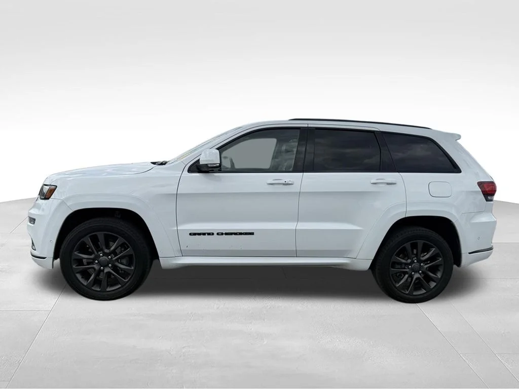 Used 2018 White Jeep Overland image 2