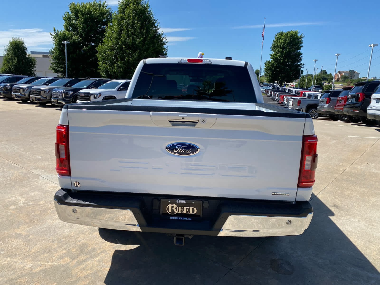 Used 2023  Ford XL image 4