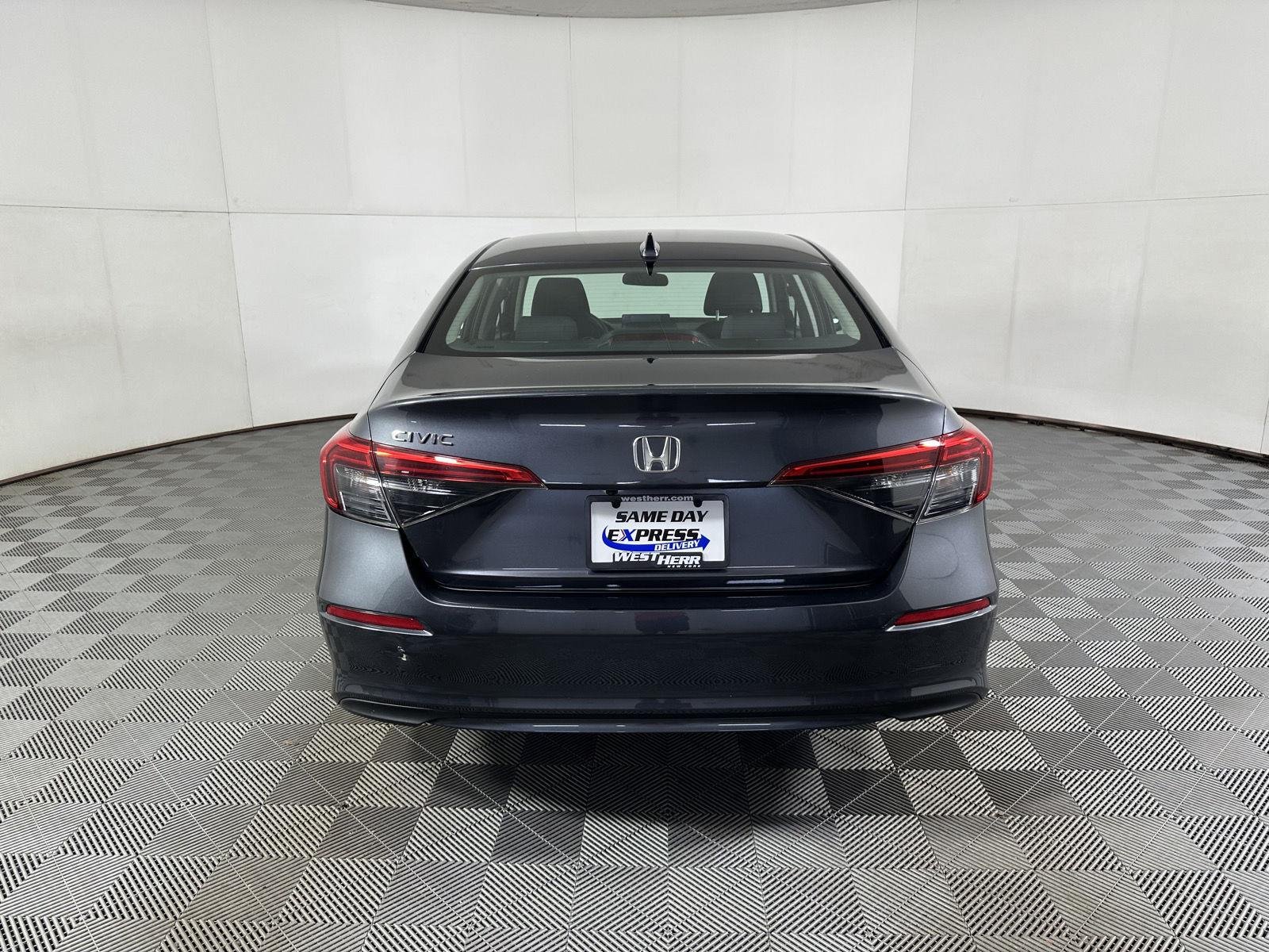 Used 2023 Meteorite Gray Metallic Honda LX image 4