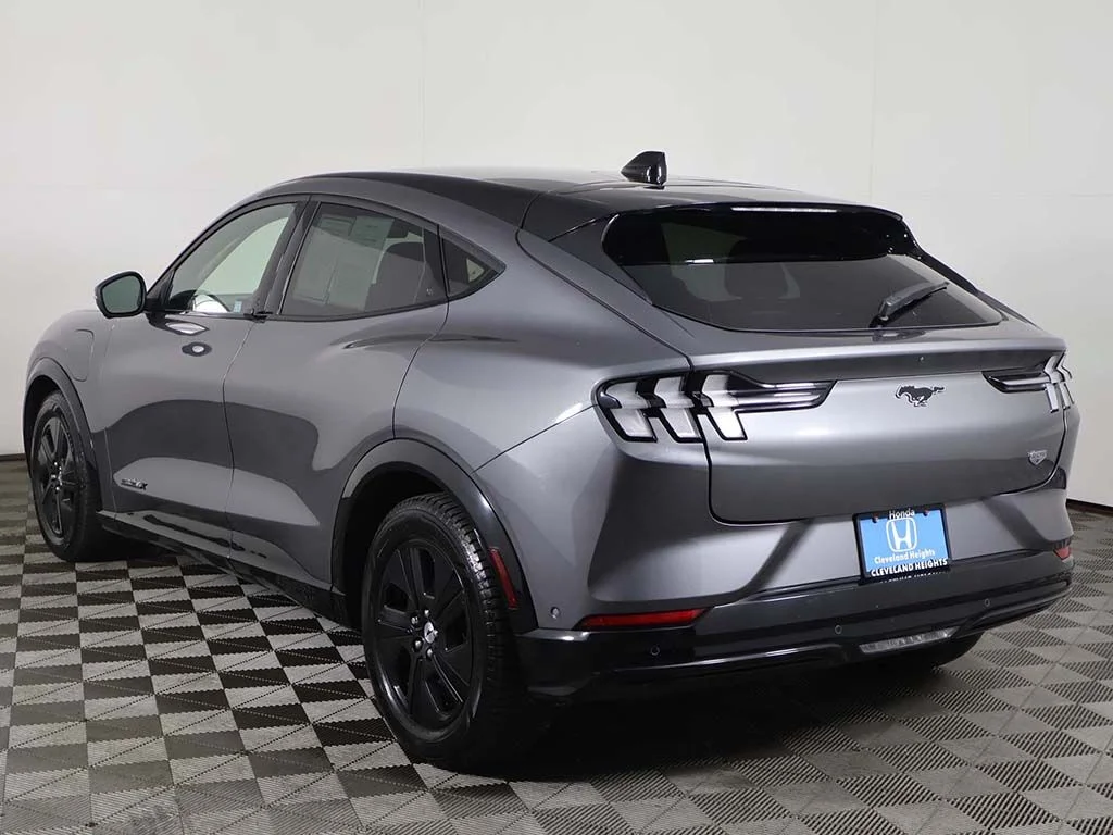Used 2023 Gray Metallic Ford California Route 1 image 10