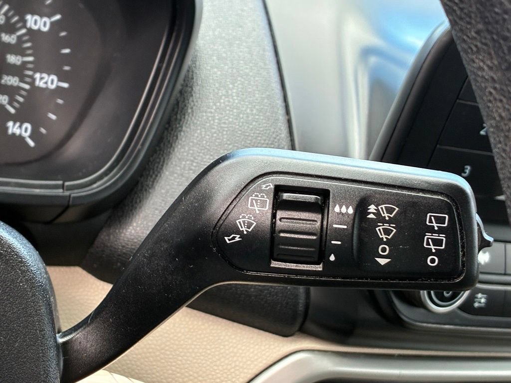 Used 2020  Ford S image 37