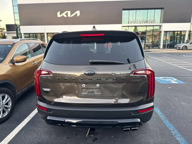 Certified Used 2021 Green Kia EX image 3