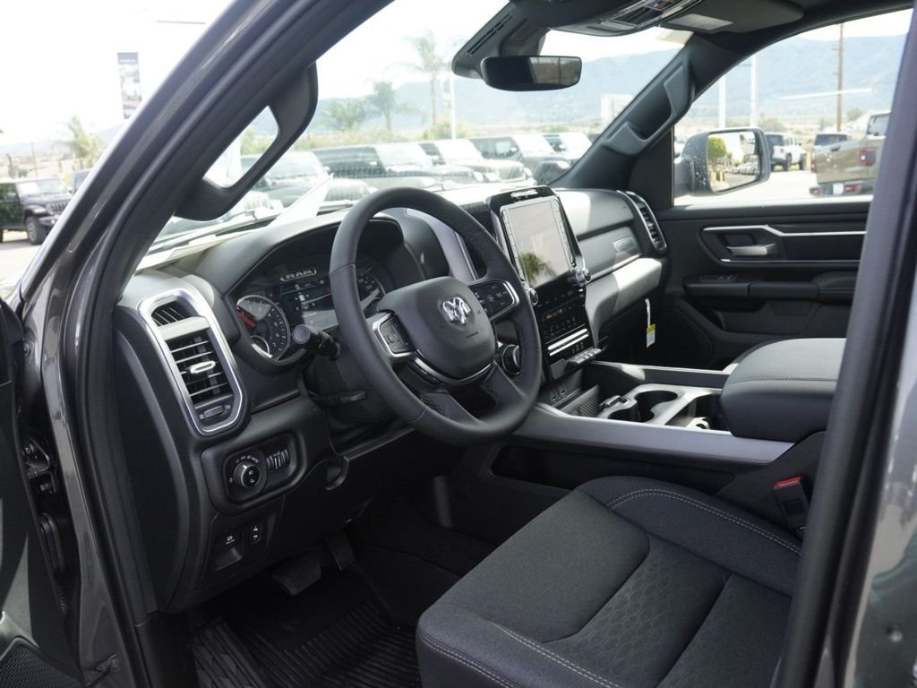 New 2026 Granite Crystal Metallic Clear-Coat Exterior Paint RAM Big Horn Night Edition image 19