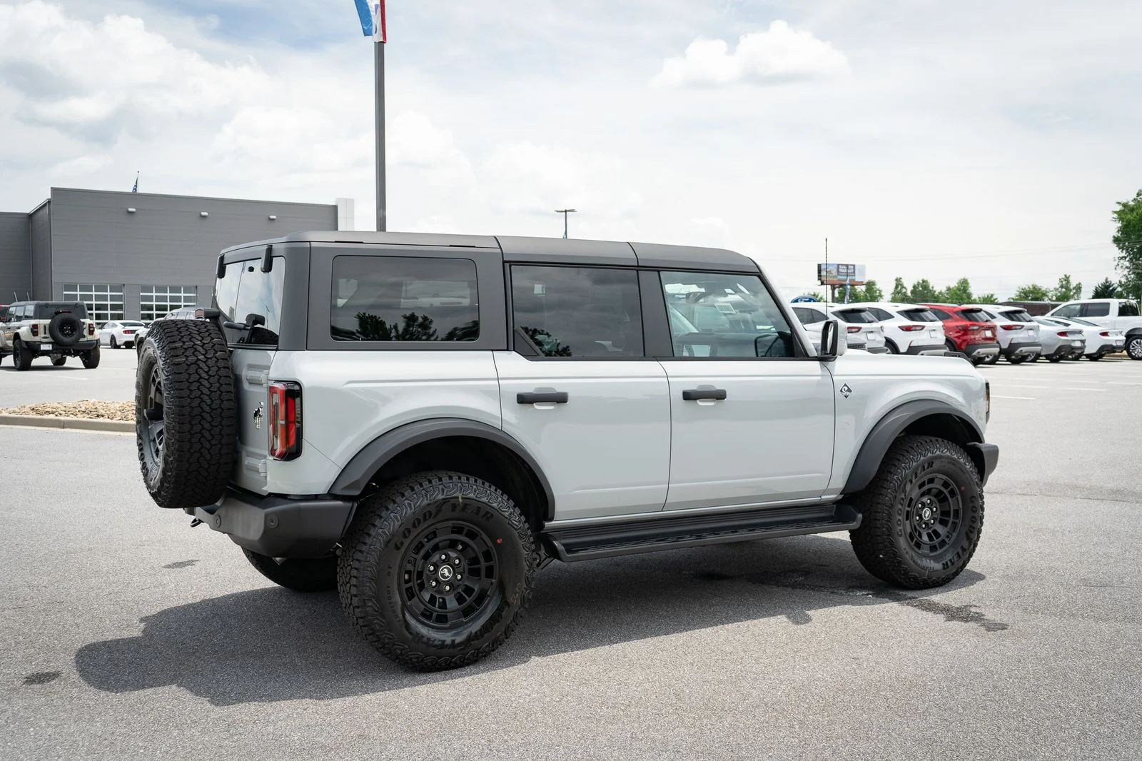 New 2026 Avalanche Gray Ford Outer Banks® image 10