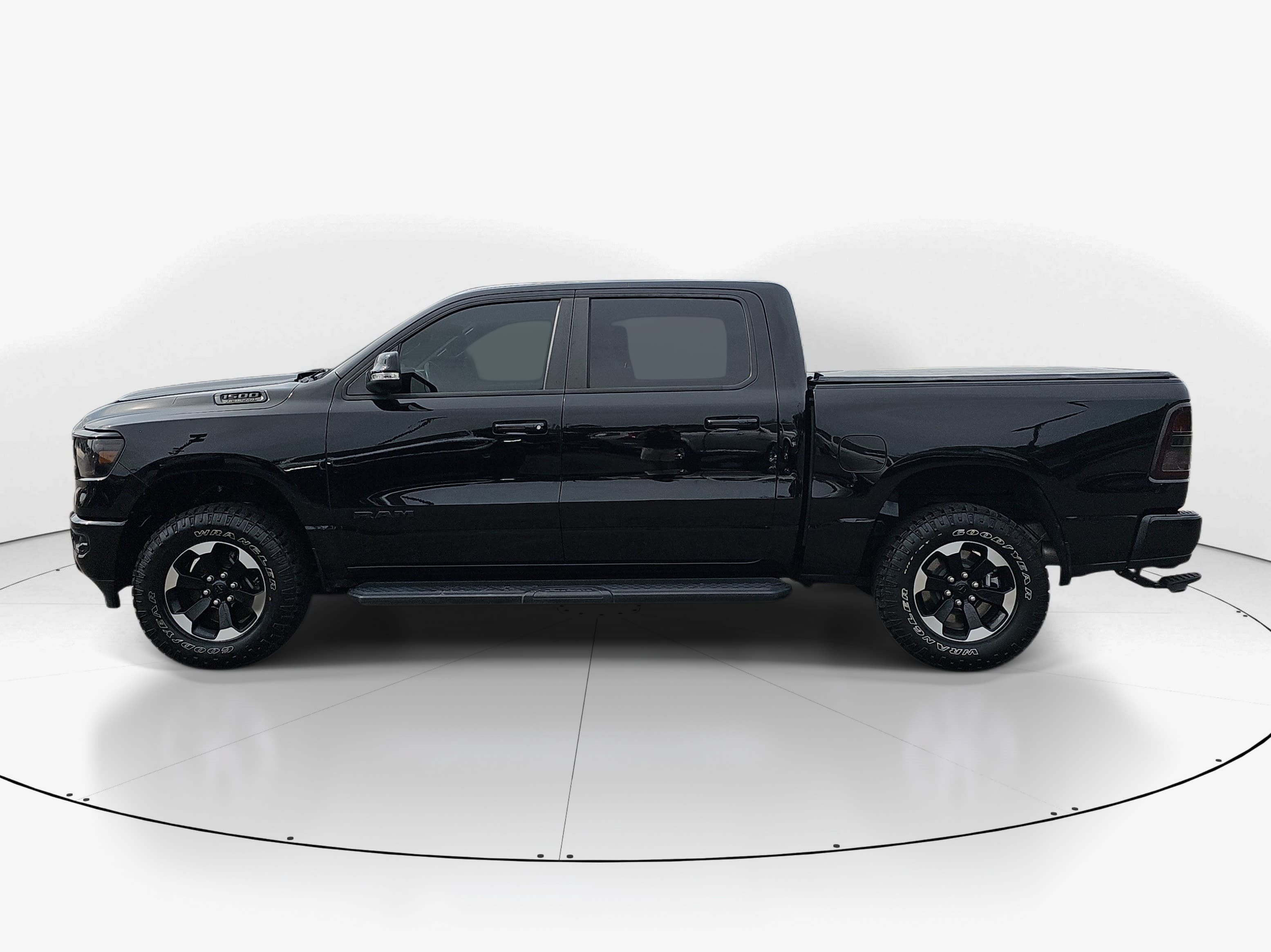 Used 2022 Diamond Black Crystal Pearlcoat Ram Big Horn image 5