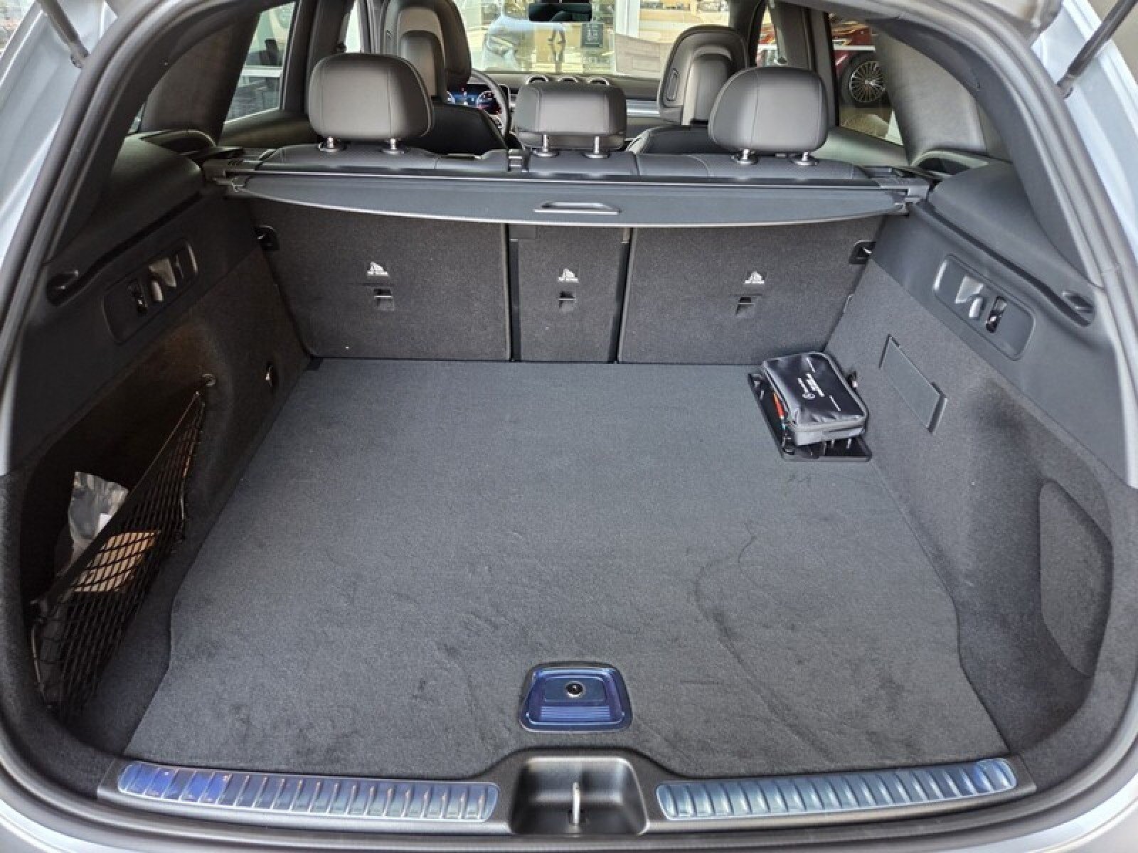 New 2026 Cirrus Silver Metallic Mercedes-Benz GLC 300 SUV image 15